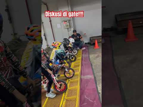 DISKUSI DI GATE‼️#shortvideo #balancebike #pushbike