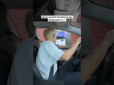 Maelo bestellt Französisch bei McDonald’s 🇫🇷😂