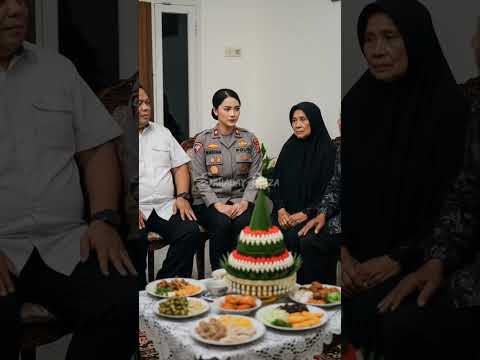 Viral! polwan dilamar keluarganya sendiri dengan mahar 500juta + mobil