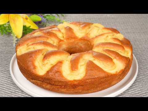Ein Apfelkuchen mit Creme und 1 Apfel, der in Ihrem Mund schmilzt! Einfach und lecker