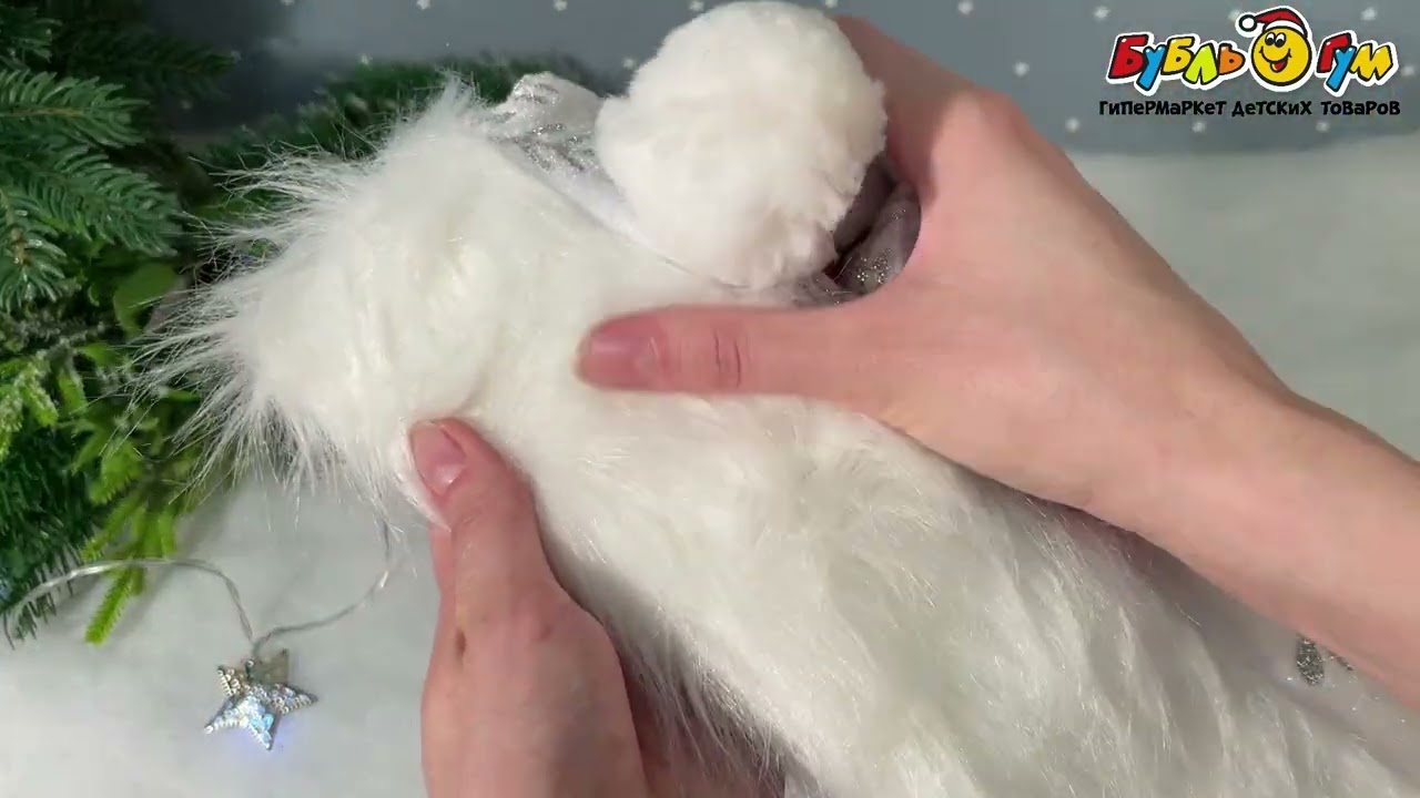 Колпак новогодний с мехом и серебряными снежинками белый 29х43см - видео