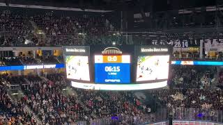 02.01.2024 Banner Zeremonie der Eisbären Berlin zu Ehren der ewigen #72 Rob Zepp