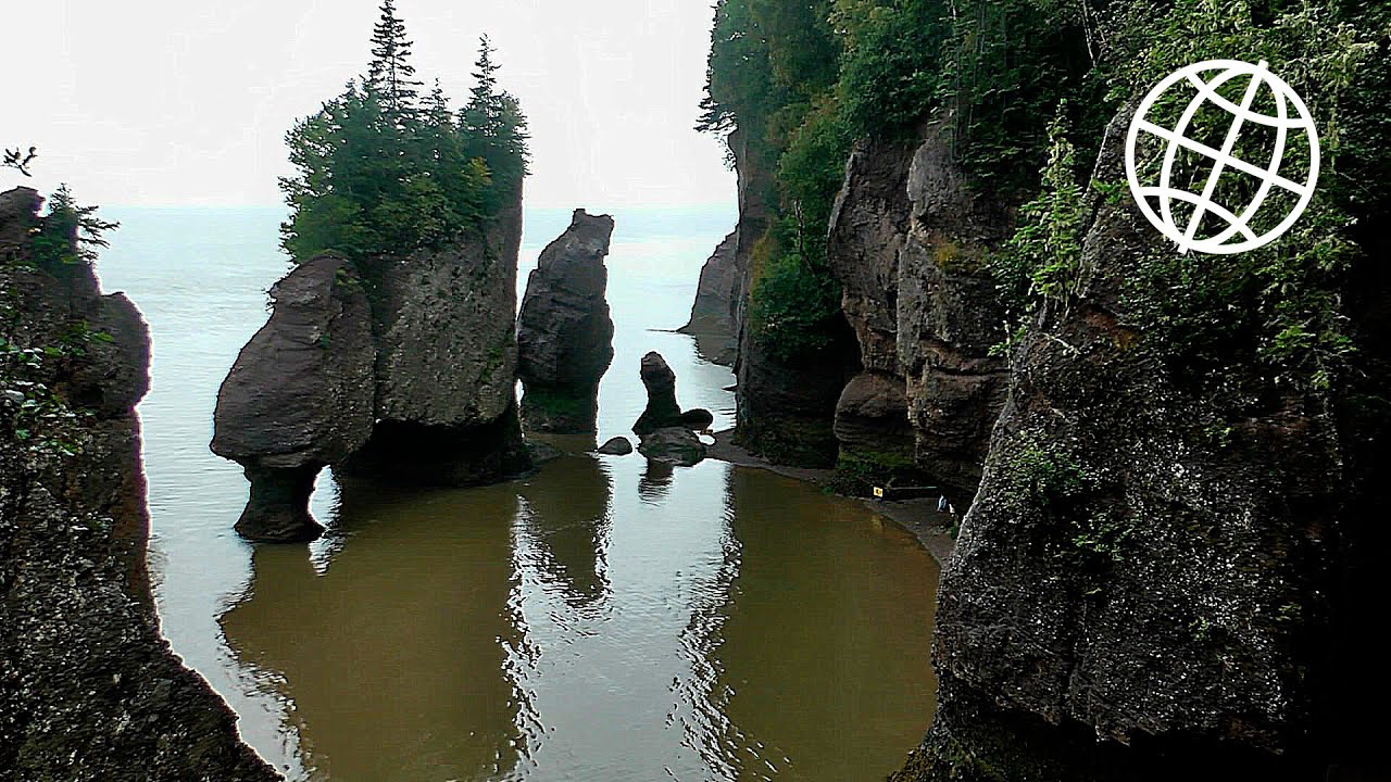 Hopewell Rocks, Bay of Fundy, Canada in HD