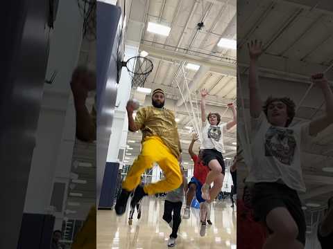 Rate this clip from 1-10 ‼️ #halalwrist #basketball #minihoop #shorts