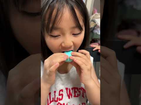 구하기 어렵다는 동결건조 지구젤리! 이게 맛있다고? #shorts #동결건조