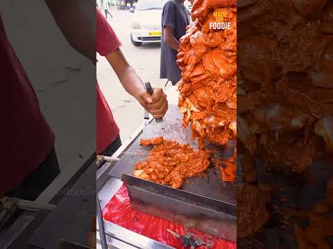 Itna huge chicken shawarma aaj tak ni dekha hoga . Nagpur ka most famous and cheapest sharwarma