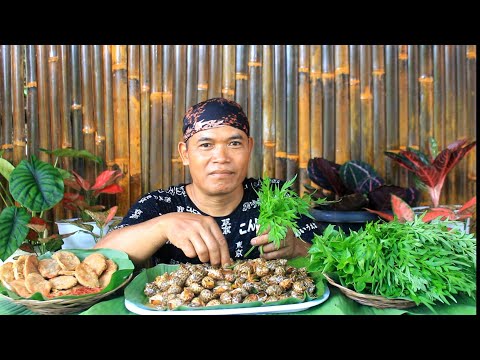 Keong Macan [Tiger Snails] bumbu kuning sambal tlenjeng kenikir mentah