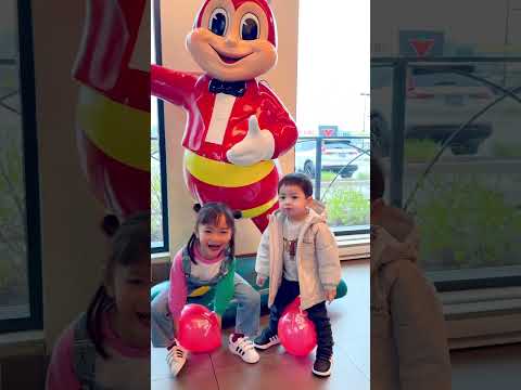 Bok bok I’m a chicken Jollibee 😱👶🏻❤️👧🏻🤣🌈✅🚀