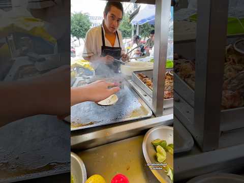 $1.00 taco in Mexico 🇲🇽 #mexico #streetfood #tacos