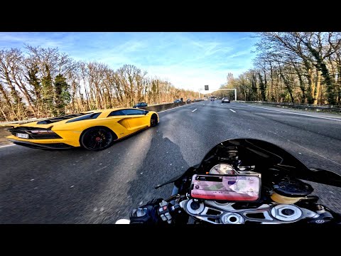 BMW S1000RR VS LAMBORGHINI SV ! 😱😨 JE TOMBE SUR DES PÉPITES ULTRA RARE