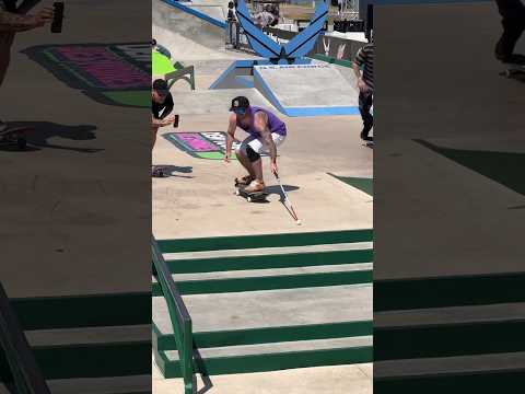 Blind skateboarder doing the impossible🦯🛹 #adaptiveathlete