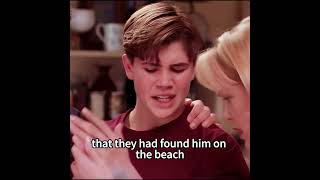 #shorts #film The boy found his hands covered with fish scales.