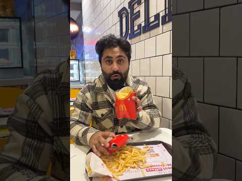 Testing USB under French fries ๐ #shorts