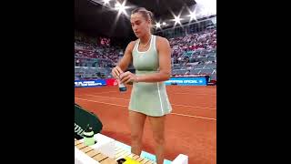 Aryna Sabalenka pide toallas a su equipo. lo más curioso. R3. Madrid Open series 2026