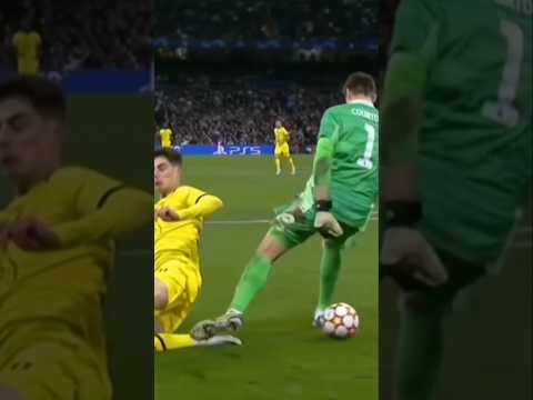 😳🔥 حراس مرمى أهانوا المهاجمين بمهارات مجنونة!#shorts