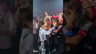 武尊が大歓声に包まれて会場を後に👏