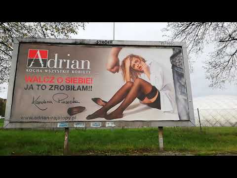 Adrian rajstopy - nietypowa reklama na ulicy. Nietypowy marketing. Dziwny przekaz reklamy