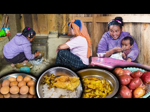 Egg Omelette & Potato Fry Recipe with rice cooking & eating in village kitchen || New Village Vlog