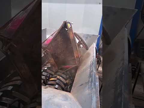 #shredding waste #car #tires #motorcycle #metal #bucket #plastic #shreddermachine #metalshredder