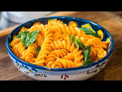 Cream of Bell Peppers and Ricotta Pasta