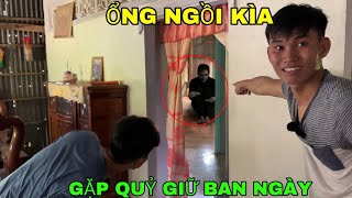Gặp Quỷ Giữa Ban Ngày - Người Đàn Ông Chết Thành Quỷ Ngồi 1 Đống Đen Thui Trong Ngôi Nhà Hoang