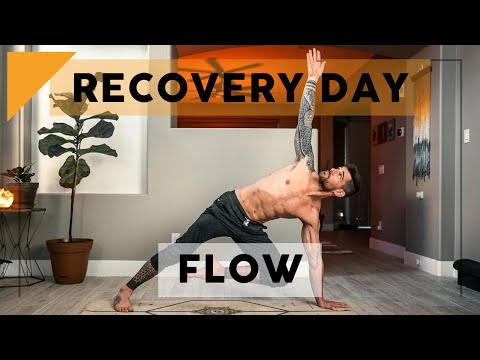 15-Minute Yoga Flow for Weightlifters | Recovery & Flexibility Routine