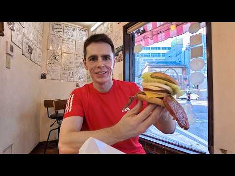 Hungry Vlogger Visits Japan's Burger City (Sasebo) 🍔 🇯🇵