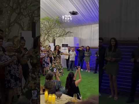 😍 BEST VIDEO #preityzinta dancing in #bhumro song on #shabanaazmi's birthday party #shorts