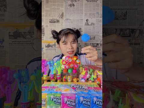 Kẹo mút độc lạ 😂 | Ăn vặt chú Tư #anvattuoitho #candy #shorts