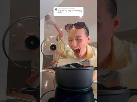 Cooking with your gf be like... Diamond Award Edition 🤣
