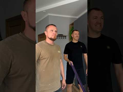 Зал на районе…
