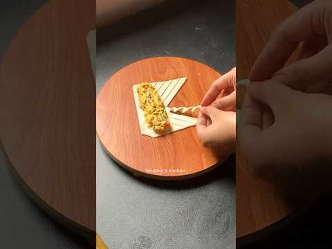 Unique Samosa folding design Ramadan special #shortsvideo #samosa #ramadan #youtubeshorts #new