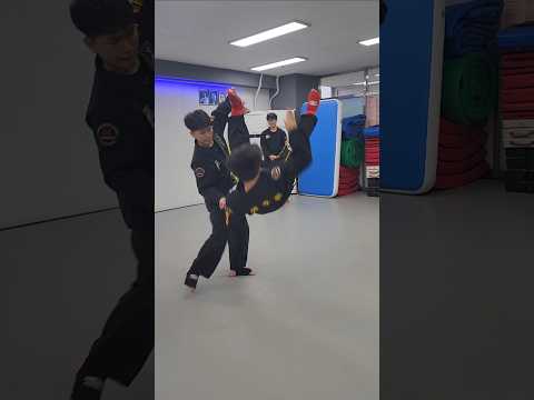 할수 있으면 때려봐! ㅋㅋㅋ  #싸움의기술 #앞차기 #로우킥