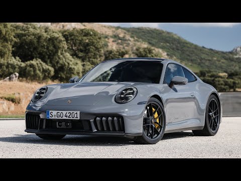 Ordering a 2025 Porsche 911 (992.2) 4k