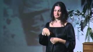 Louise Stern @ 5x15 - Her Extraordinary Deaf Famil...