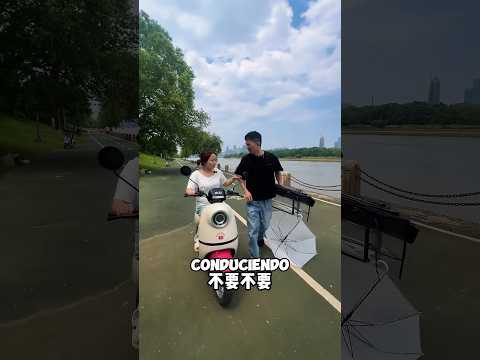 Increíble paraguas para motocicletas #shortvideo