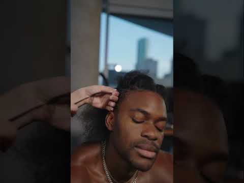 Day 138 of 365. Behind the scenes of my hairdo process