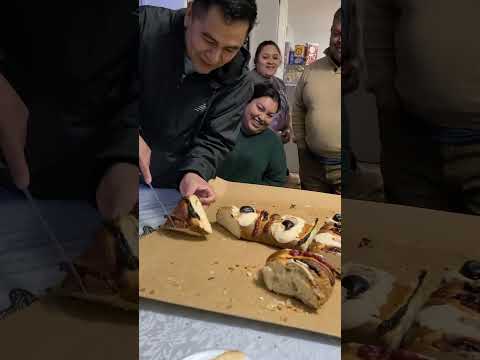 Partiendo La Rosca de Reyes