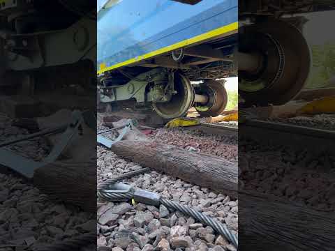 Levantando coche CNR dia 1/03/25 #train #railway