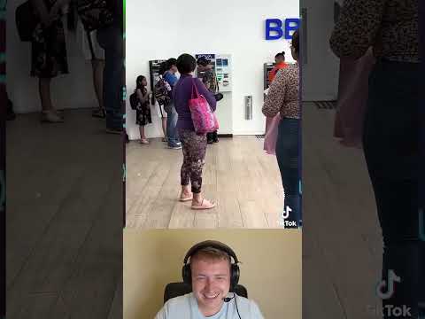 Cuando traes un desmadre en el cajero