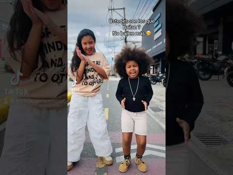 No bailen más ‼️ #viral #fyp #viral #medellin #humor #dance #comedia  #doblao #rosa #afro #fyp