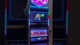IGT SAVP Dolly Parton 9 to 5 slot machine