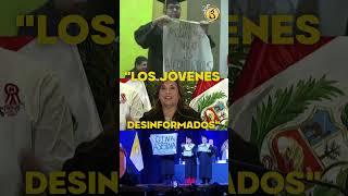 "YA NO HAY PROTESTAS" | Jóvenes responden a Dina Boluarte usando su graduación para protestar