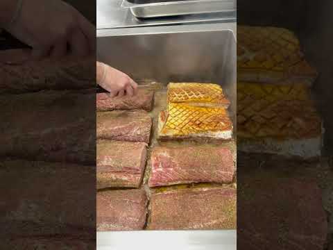 ทำไมถึงทำอาหารในอ่าง(ซิ้งค์ล้างจาน) เหมือนอาหารหมูเลย …ฉันจิร้องไห้ 🤣