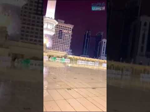شاهد لحظة توافق صوت الرعد مع تلاوة د.⁧‫#ياسر_الدوسري‬⁩ لاسم الله (العزيز) لحظة عظيمة ومهيبة