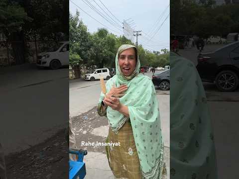 Thandi kulfi kha ker maza a gya๐ #humanity #summer #india