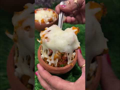 बनाइए वायरल कुल्हड़ पिज़्ज़ा अपने घर पे बहुत आसानी से खा के मज़ा आजाएगा | Viral Kulhad Pizza Recipe