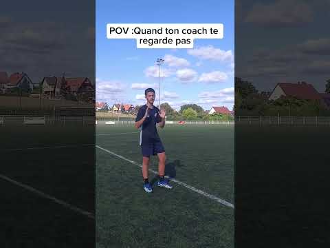 Quand ton coach te regarde pas #football