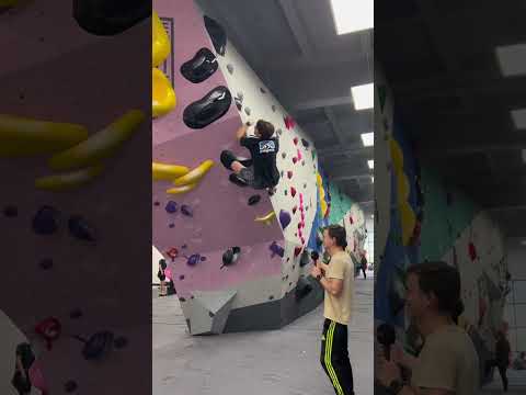 Lograra hacer un V8??? #climbing #reels #fyp #challenge #gym #