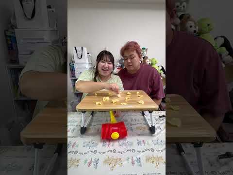 相手が選んだ堅あげポテトを選んだら負け！#夫婦 #対決 #堅あげポテト
